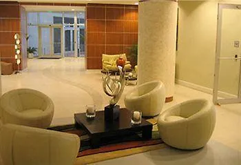 Opera Suites And Marina